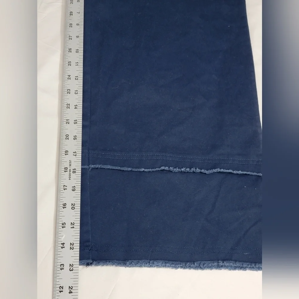 FRYE AND CO. Nightfall Navy Wide Leg Highrise Rough Hem Crop Jean Womens Size 10